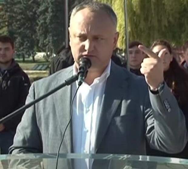 Лидер оппозиционной партии социалистов Молдавии Игорь Додон примет участие в ПМЭФ