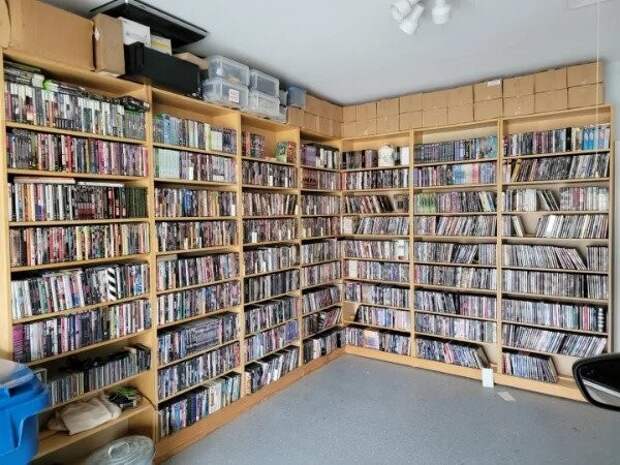 7. "Моя абсолютно устаревшая коллекция DVD" 7. "Моя абсолютно устаревшая коллекция DVD"