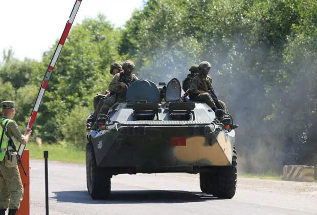 Киев перебросил на границу с Белоруссией боевиков РДК, Минск подтягивает резервы