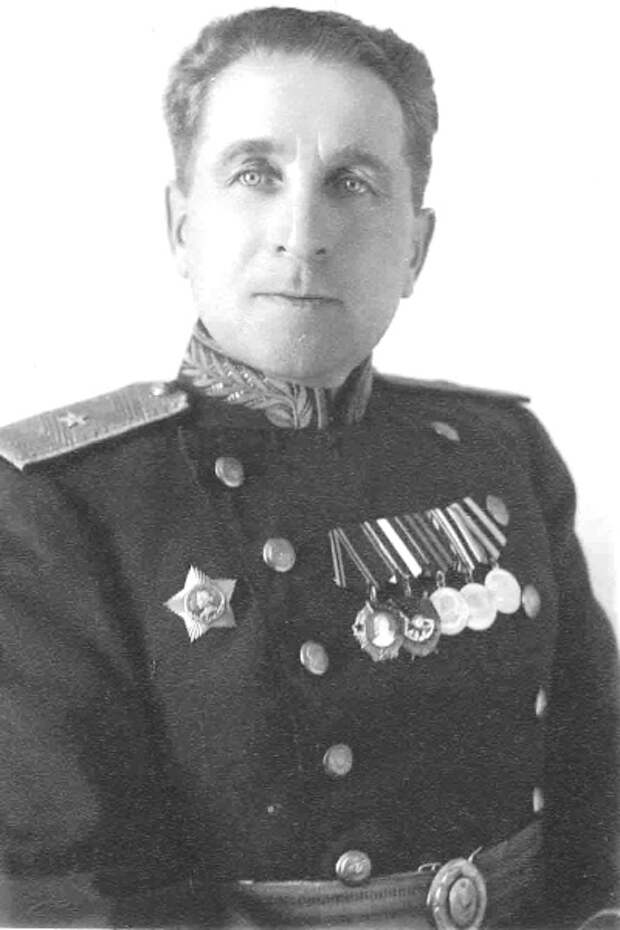 Генерал - майор Сгибнев Степан Михайлович.