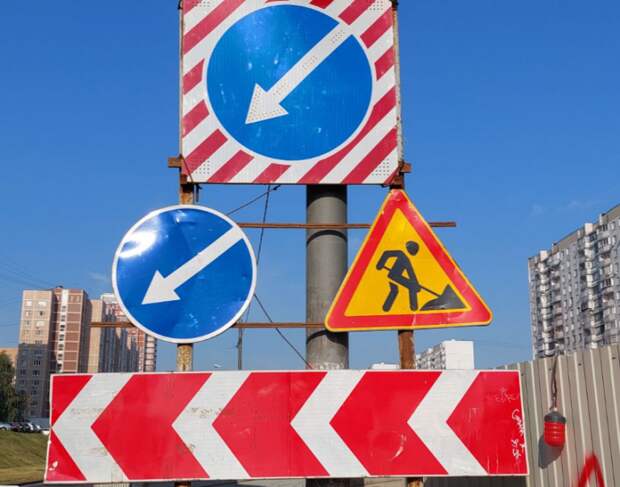 Проезд по дублёру улицы Нижние Мнёвники временно ограничили