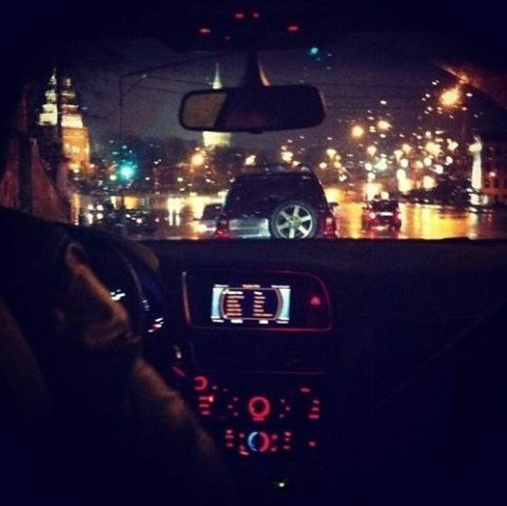 В машине ночью без лица