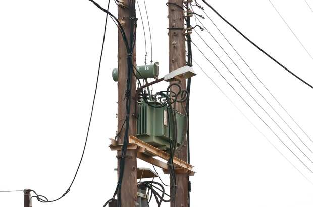 Strommast, Текущее, Телефонный Кабель, Соединения