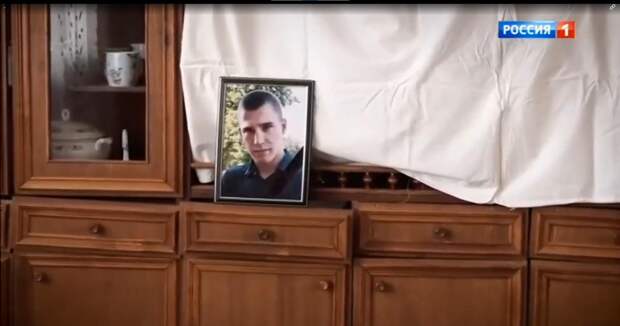 Матери убитого в баре в Подольске Шмелькова стало плохо после кончины сына: «За что он его зарезал?»