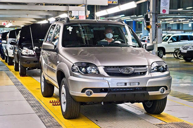 Дилеры сообщили о подорожании автомобилей в России на 1-5%