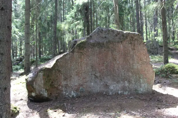 "Тянутся сосны в прозрачное небо, глыбы гранита заснули давно..." Парк Монрепо в Выборге