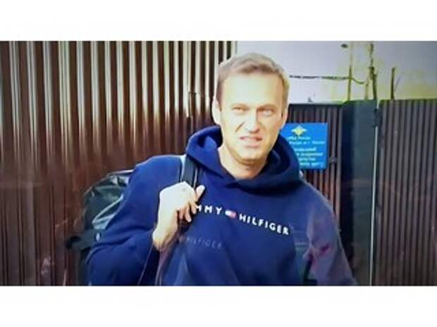 "Навальный двинулся в радикалы": Обвинил Путина в "отравлении". Теперь - в бега, как Ходорковский?