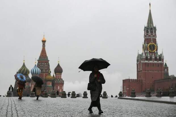 Кремль не обсуждает сокращение выходных в январе из-за увеличения майских