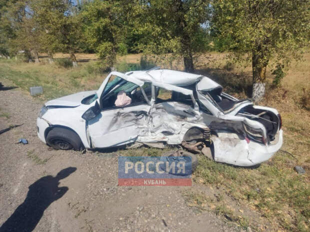 На Кубани подростки угнали машину и врезались в два авто: мальчики погибли на месте