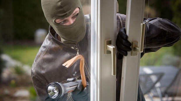 Воры нашли новый способ обчищать квартиры, глуша Wi-Fi перед кражей