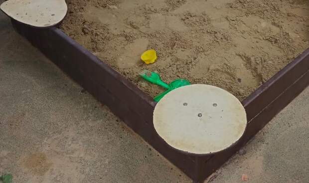 Песок в песочнице на 2-й Вольской не выдержал проверку детьми