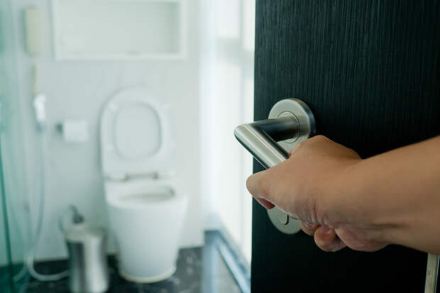 Названы маскирующиеся под другие болезни симптомы рака кишечника у молодых