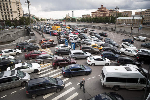 Почему Москва никак не может победить самые большие в мире пробки?