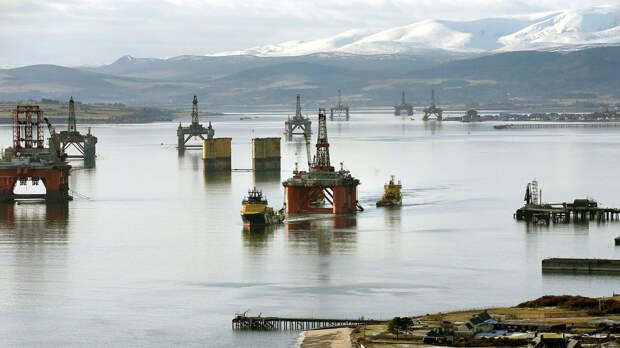 Нефтяные платформы у берегов Шотландии в Северном море - РИА Новости, 1920, 30.11.2021