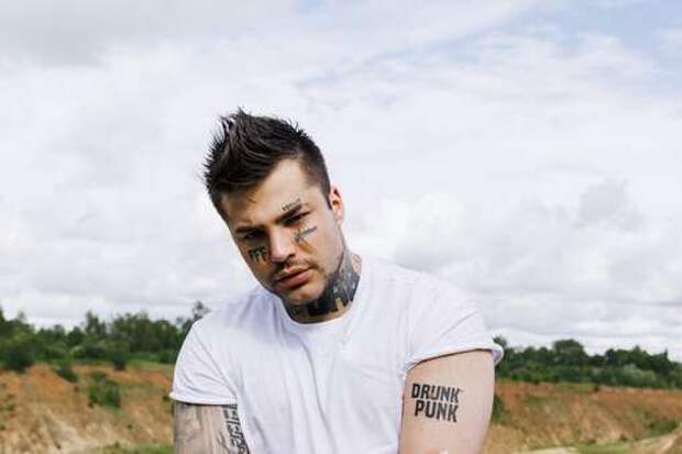 Продюсер Дзюник заявил, что нельзя делать шоу из алкоголизма