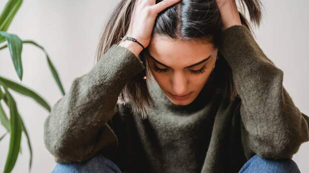 Специалисты Bowel Cancer UK назвали сильную усталость признаком рака кишечника