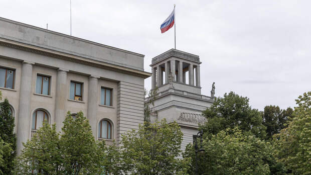 В посольстве РФ назвали абсурдом запрет Германии на символы Победы над нацизмом