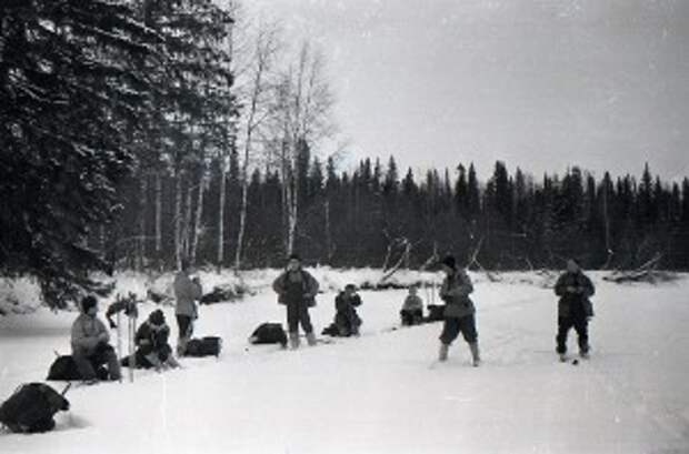 1 февраля 1959 г. группа остановилась на ночлег на склоне горы