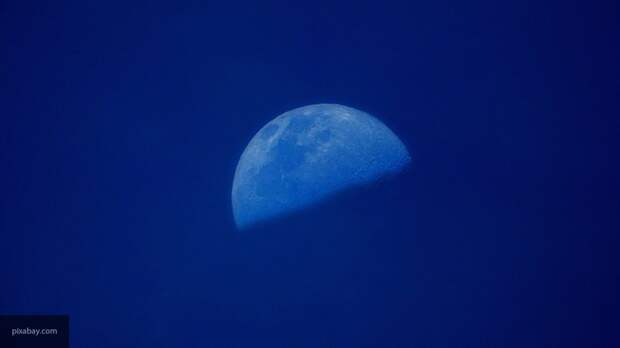 Рогозин: "Роскосмос" рассматривает лунный грунт как одну из основ 3D-печати космических деталей