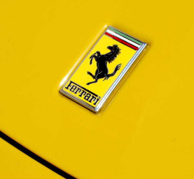 Значок Ferarri
