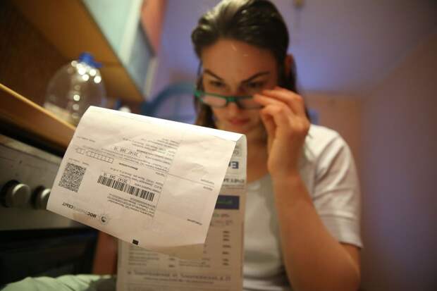 Песков призвал внимательно отслеживать рост цен на ЖКХ