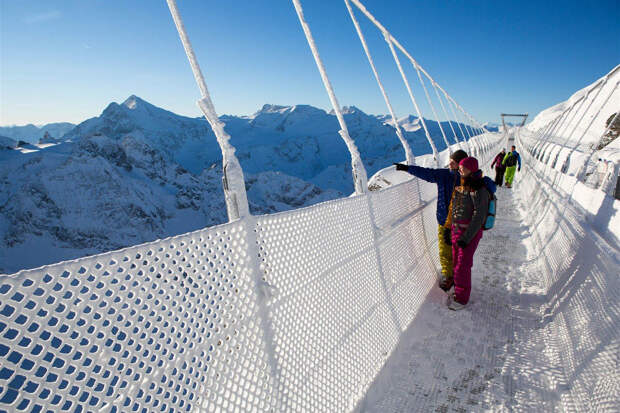 Мост в Энгельберге (Titlis Cliff Walk) Мост в Энгельберге (Titlis Cliff Walk)