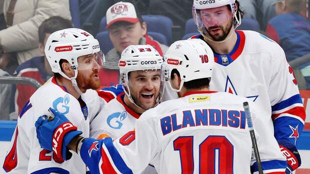 Хет-трик Зыкова помог СКА обыграть «Шанхай Дрэгонс» в матче КХЛ