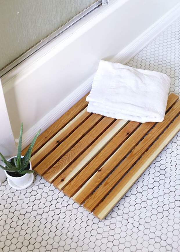 Кедровый коврик для ванной