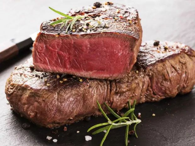 Диетолог Королёва призвала не сочетать мясо с картофелем и макаронами