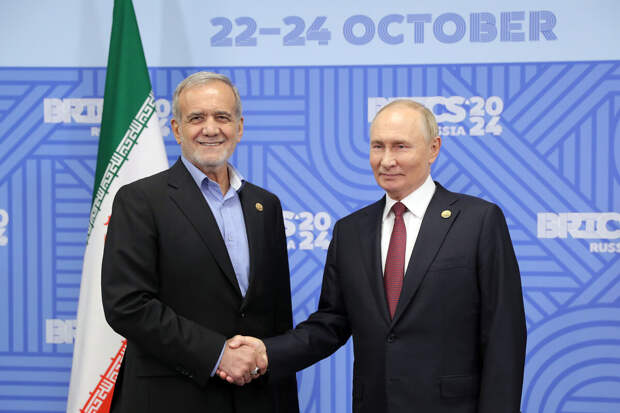 Путин и Пезешкиан обсудили по телефону двусторонние отношения