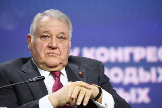 Названы сроки разработки АЭС для Луны