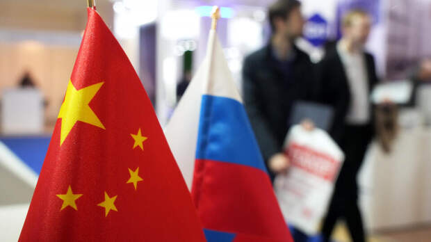 Ушаков заявил о беспрецедентно высоком уровне отношений России и Китая