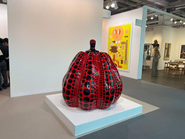 Yayoi Kusama. Pumpkin. $7 млн. Victoria Miro