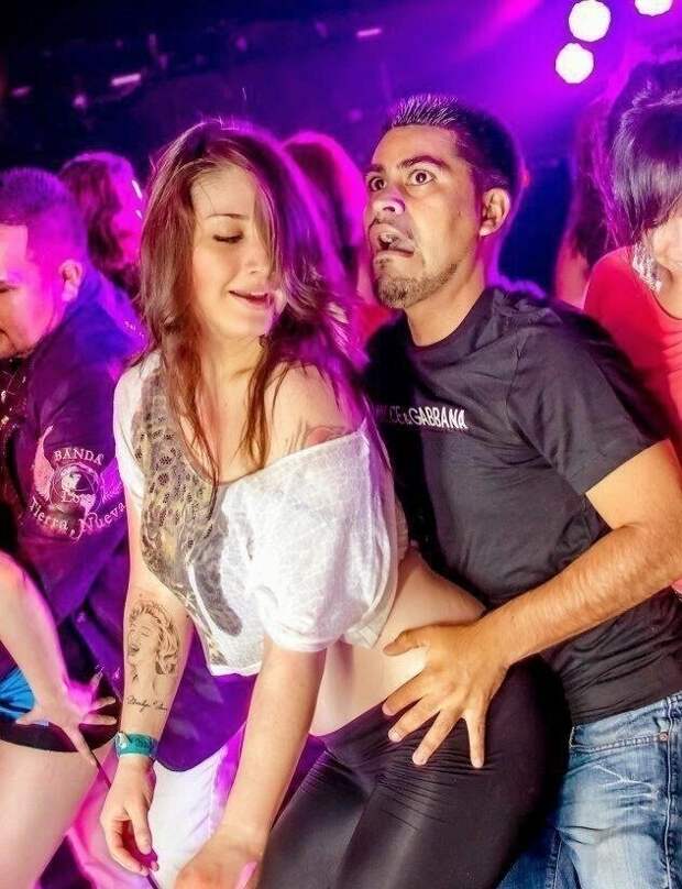 Клубные фотографы умеют ловить моменты! Клубные фотографы умеют ловить моменты! вечеринка, дискотека, клуб, молодежь, ночной клуб, прикол, юмор