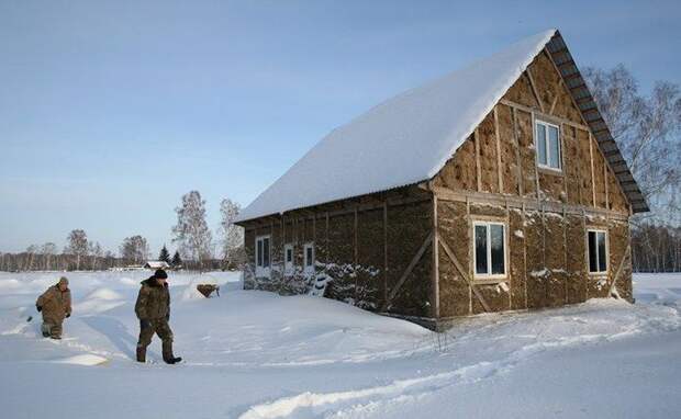 Дом из самана в Сибири с использованием каркасной технологии, после усадки такой дом обшивают для тепла и прочности/4586026_1355148236_738249_81 (700x431, 50Kb)