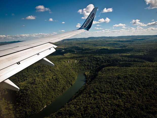 Мир из иллюминатора Through an Airplane Window 38 Мир из иллюминатора