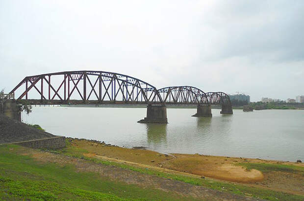 Железный мост через реку Нанду (Китай)