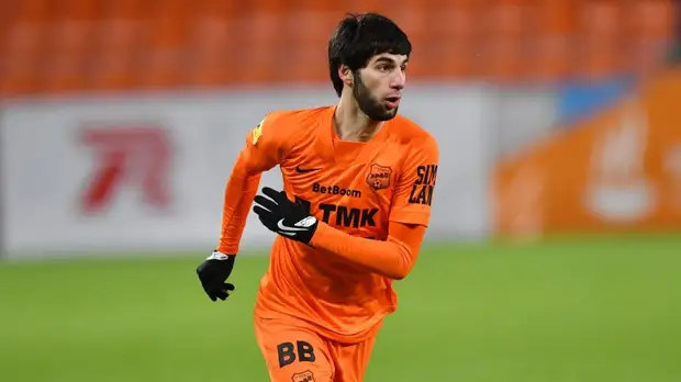 Дедушка Адамова: я буду счастлив, если Арсен заиграет в «Зените»