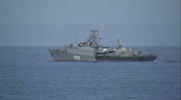 Экипаж корабля ЧФ «Касимов» выполнил артиллерийские стрельбы в штормовую погоду