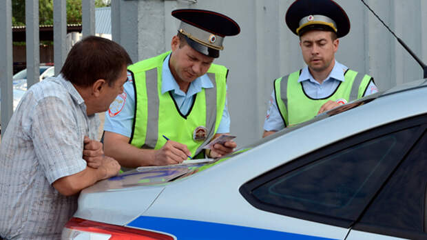 Ужесточение штрафов за отсутствие детских кресел: ГИБДД требует невозможного?