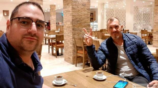 Социологи Шугалей и Суэйфан прибыли в Россию после освобождения из ливийского плена Социологи Шугалей и Суэйфан прибыли в Россию после освобождения из ливийского плена