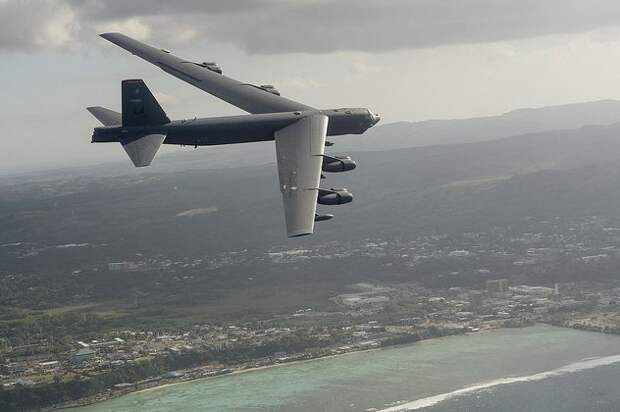 США выслали на "защиту" Европы от "Запада-2017" два B-52. 375896.jpeg