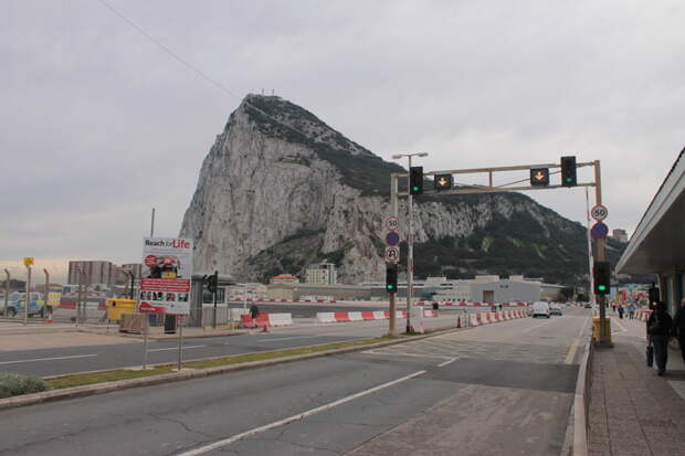 Гибралтар. Кусочек настоящей Великобритании на стыке двух континентов путешествия, факты, фото