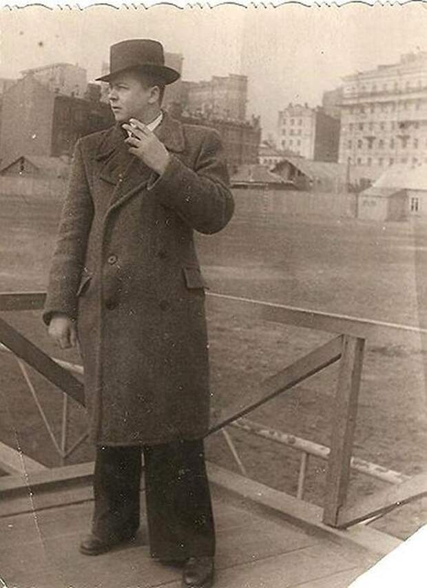 На фото Владимир Арапов. 1950 год (из архива генерал-майора в отставке В.П. Арапова).