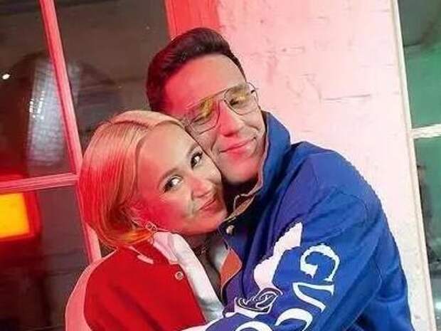 Павел Воля заставил Диму Масленникова говорить о девушке — Клава Кока ли это?