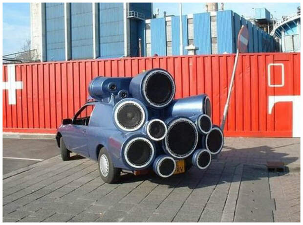 Да с музыкой, конечно! интересное, машины, странные