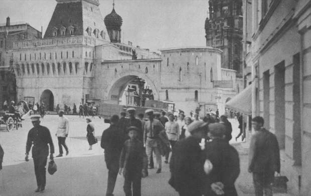 СССР — страна узаконенного абсурда.