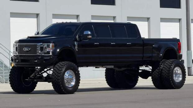 Ford F-450 превратили в лимузин