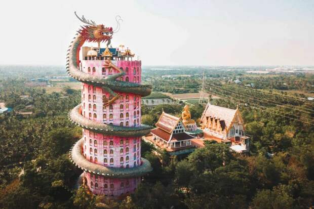 Фантастический Храм Дракона в Таиланде