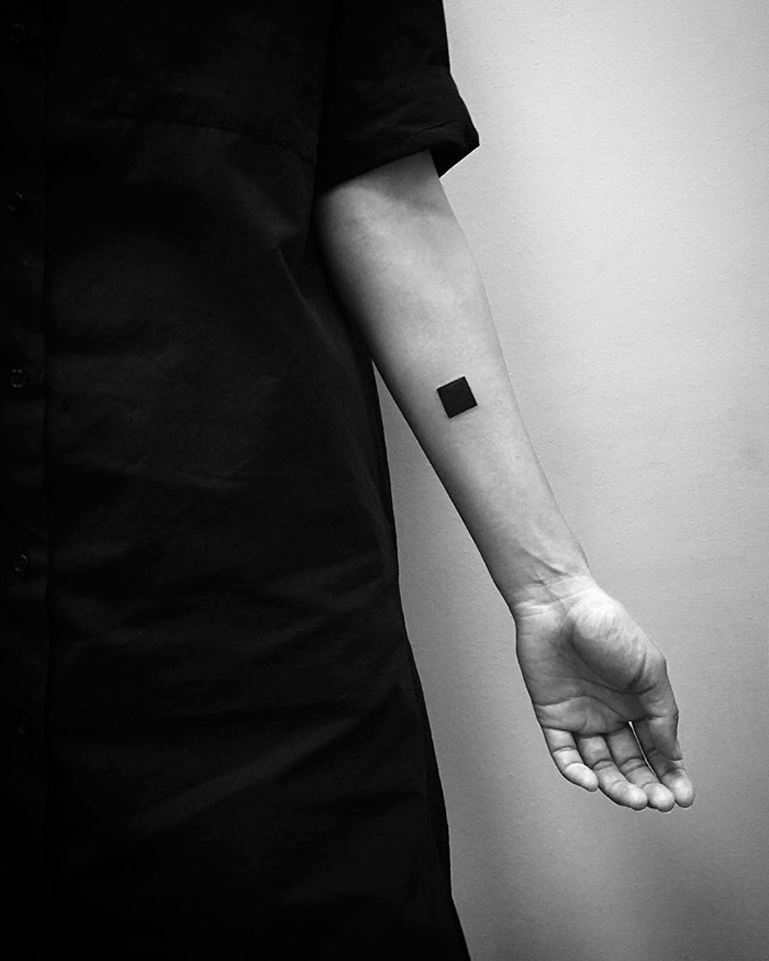 Suprematism-inspired-digital-minimalist-tattoos-stanislaw-wilczynski